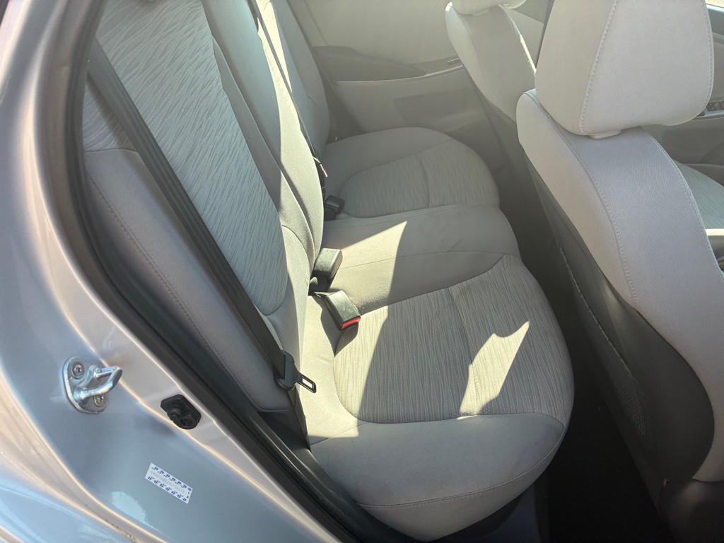 2016 Hyundai Accent Image 14