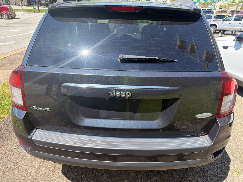 2015 Jeep Compass Image 16