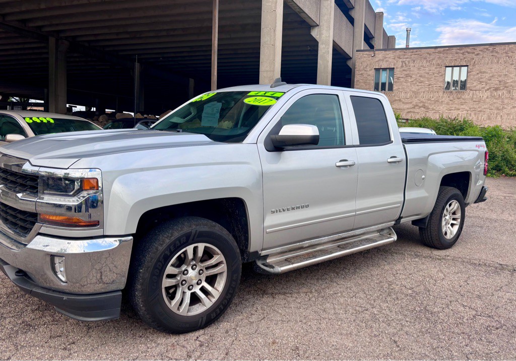 2017 Chevrolet Silverado 1500 Image 1