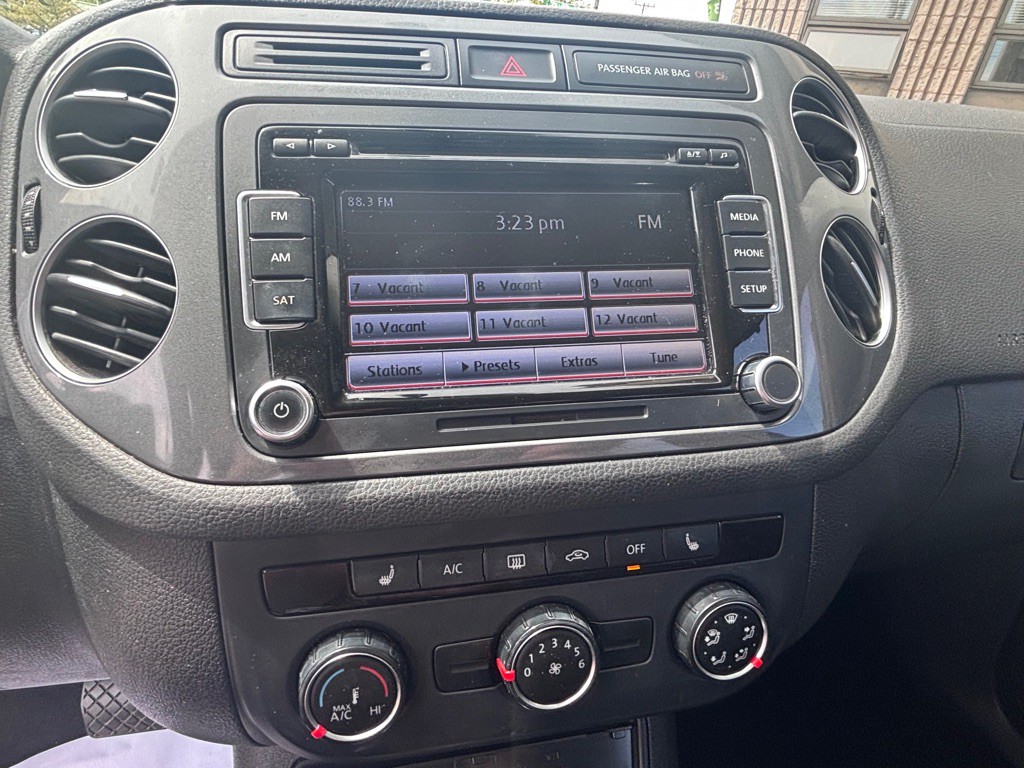 2015 Volkswagen Tiguan Image 12