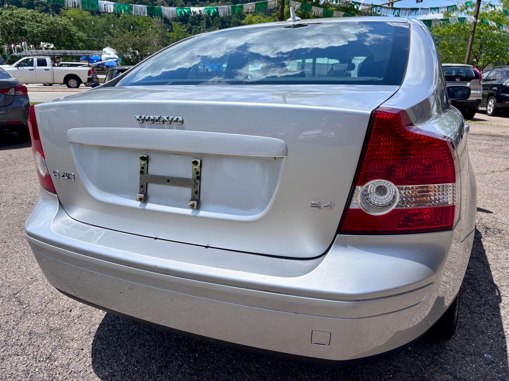 2004 Volvo S40 Image 5