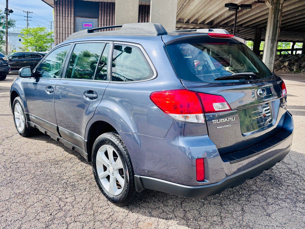 2014 Subaru Outback Image 4