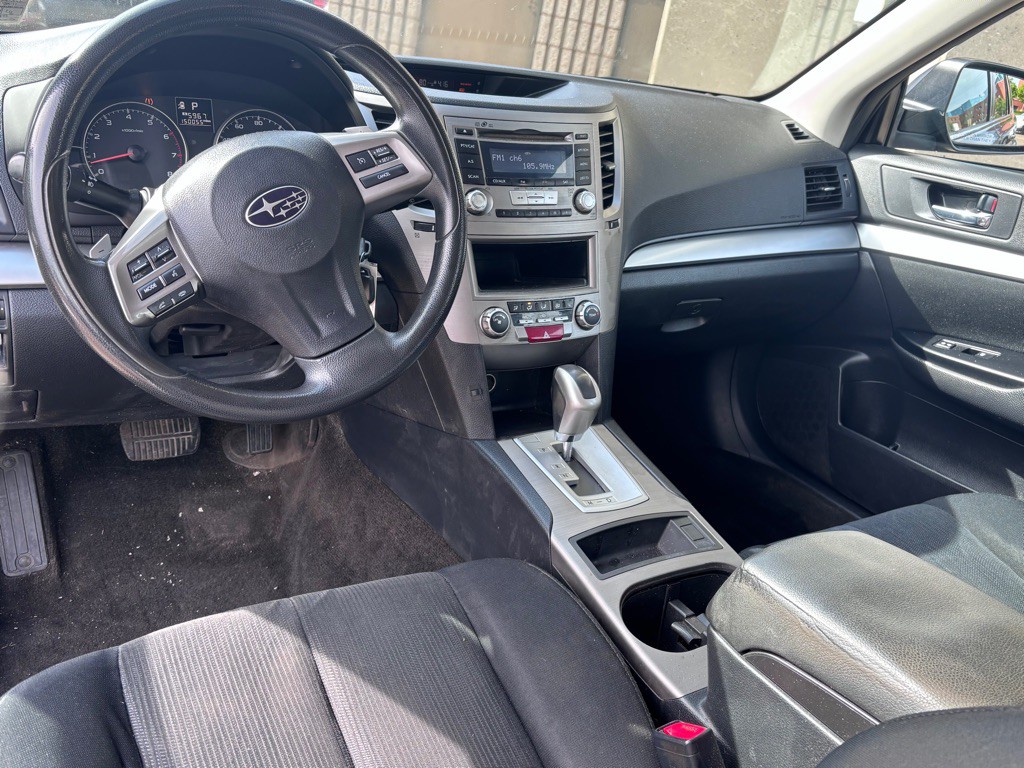 2014 Subaru Outback Image 6