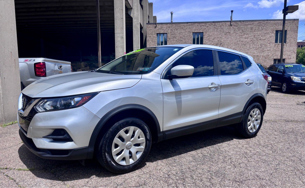 2020 Nissan Rogue Image 1