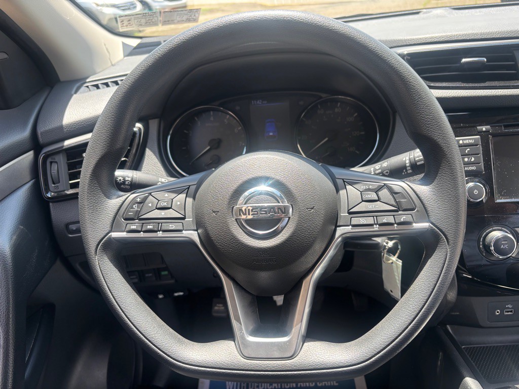 2020 Nissan Rogue Image 10