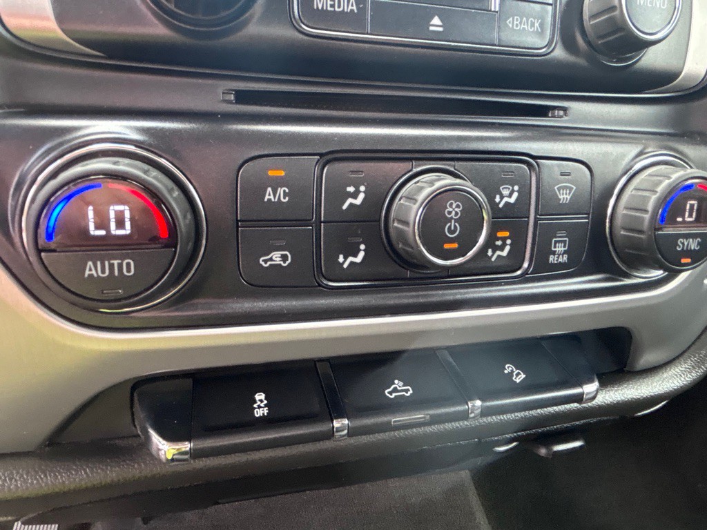 2015 GMC Sierra Image 11