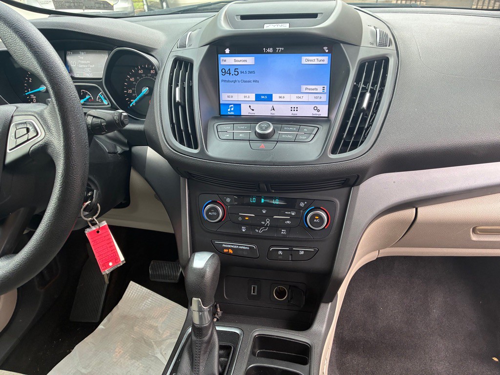 2017 Ford Escape Image 2