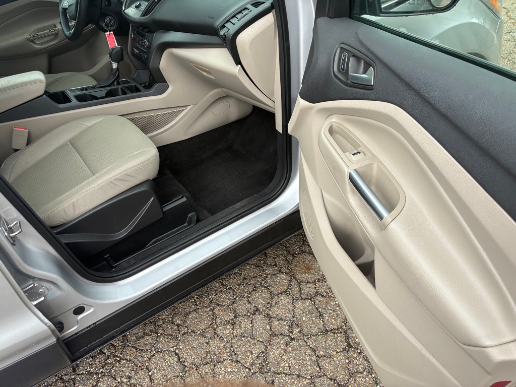 2017 Ford Escape Image 12