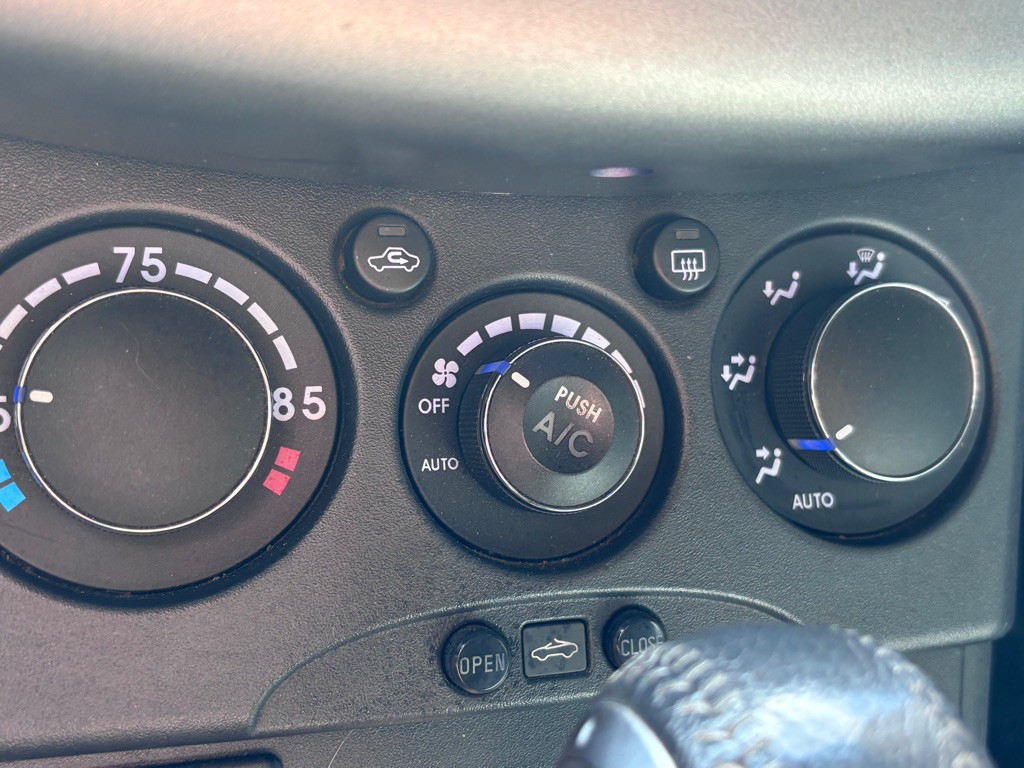 2007 Mitsubishi Eclipse Image 11