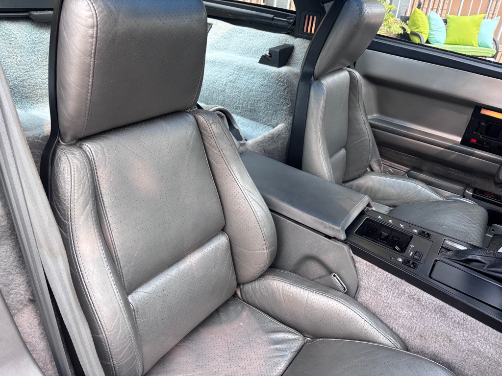 1986 Chevrolet Corvette Image 2