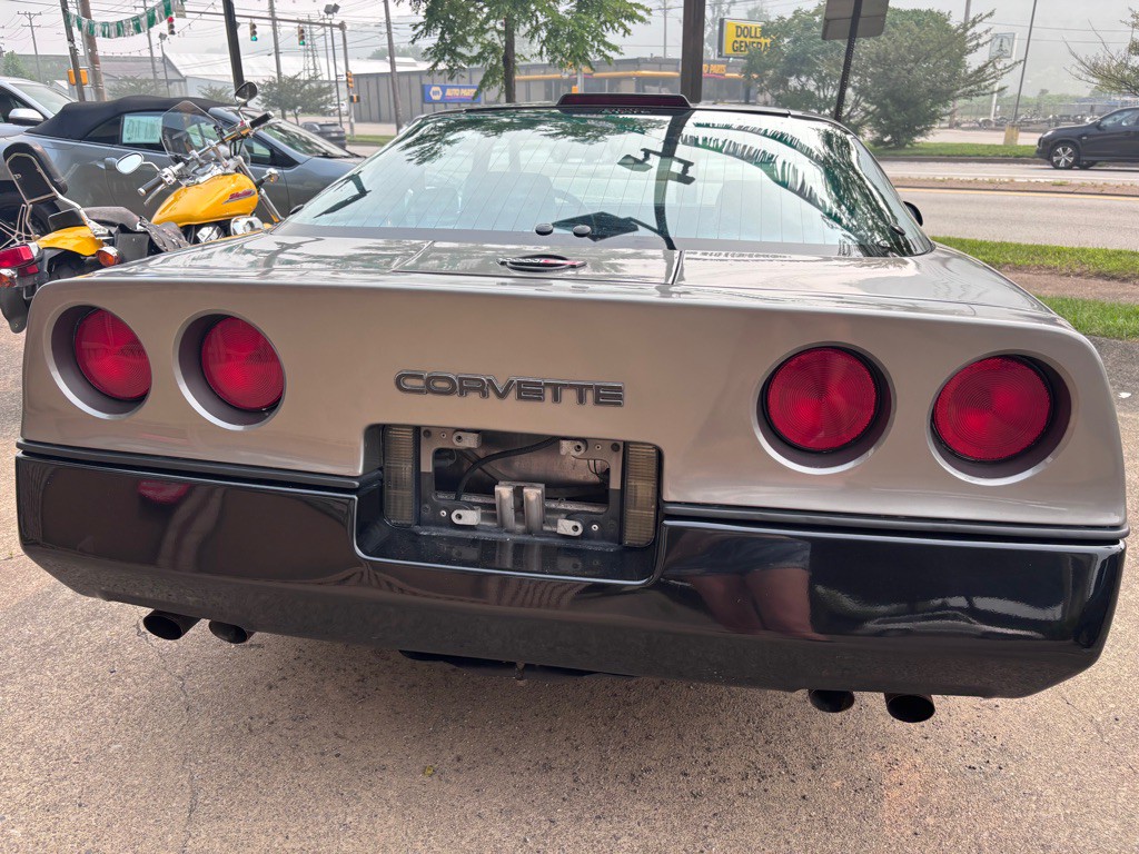1986 Chevrolet Corvette Image 14