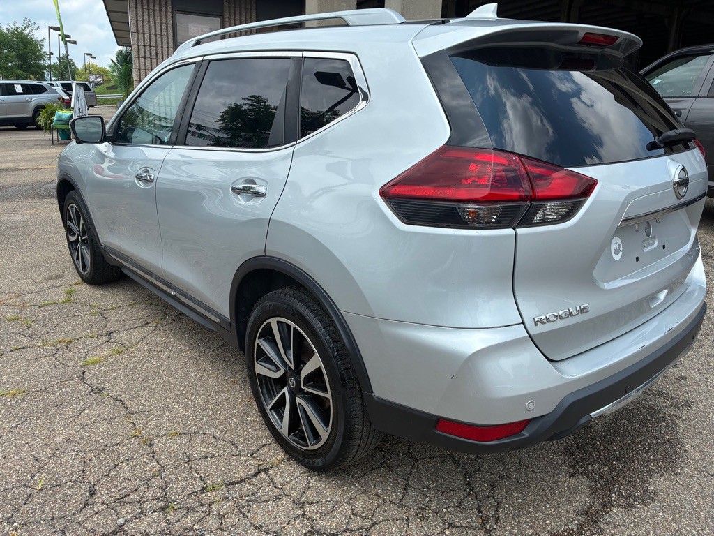 2019 Nissan Rogue Image 3