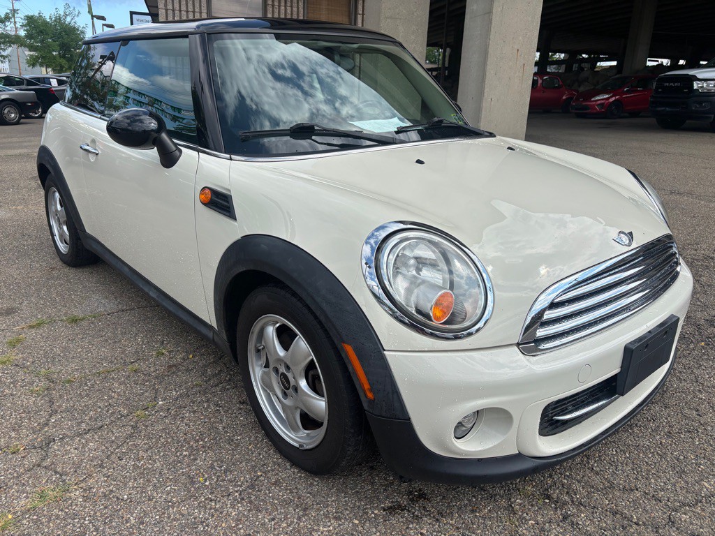 2011 MINI Cooper Image 3