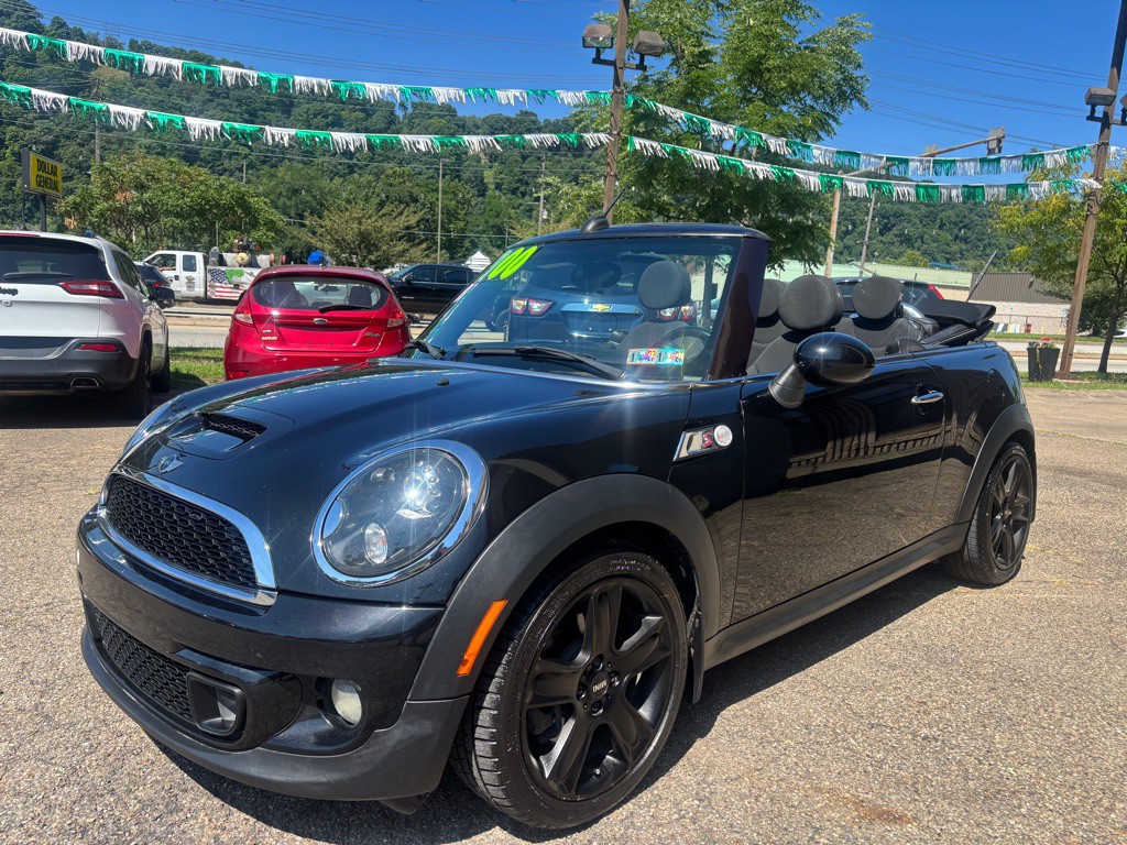 2014 MINI Cooper Image 1