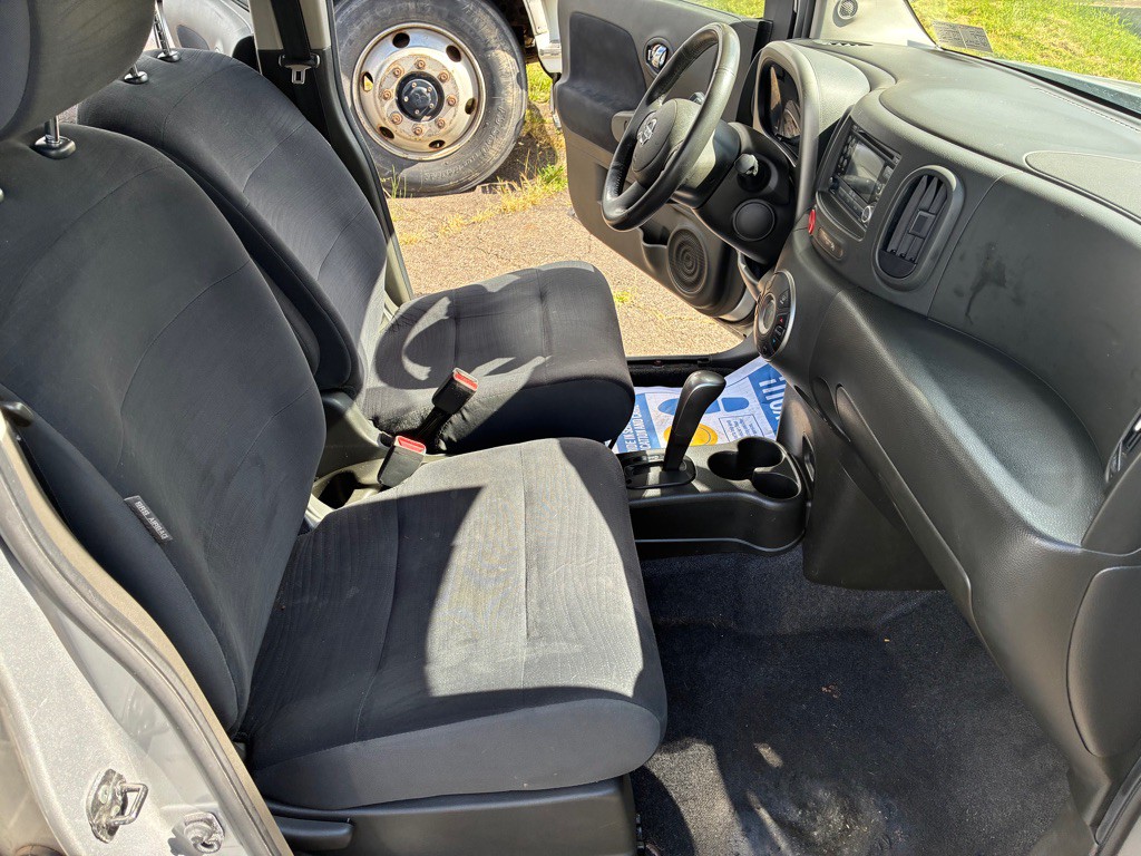 2010 Nissan Cube Image 16