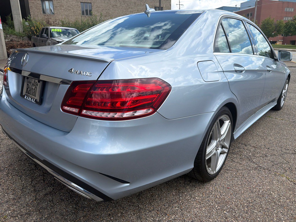 2014 Mercedes-Benz E-Class Image 3