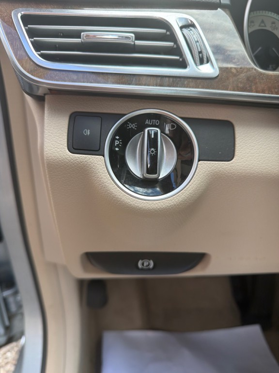 2014 Mercedes-Benz E-Class Image 7