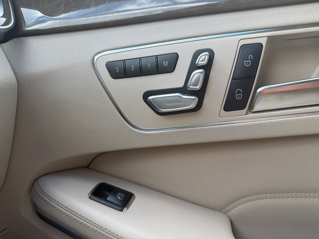 2014 Mercedes-Benz E-Class Image 21
