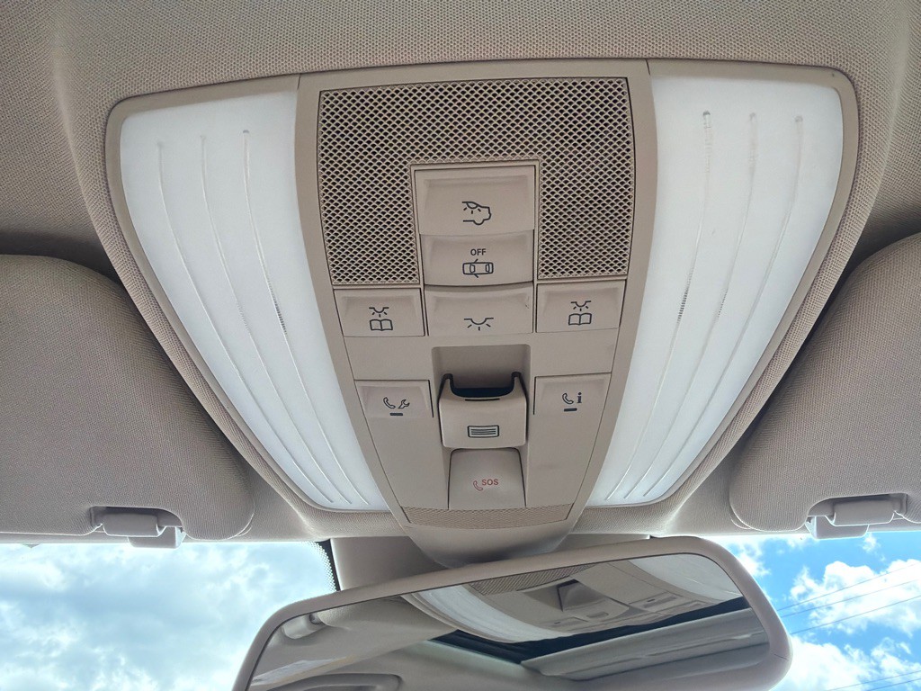 2014 Mercedes-Benz E-Class Image 22