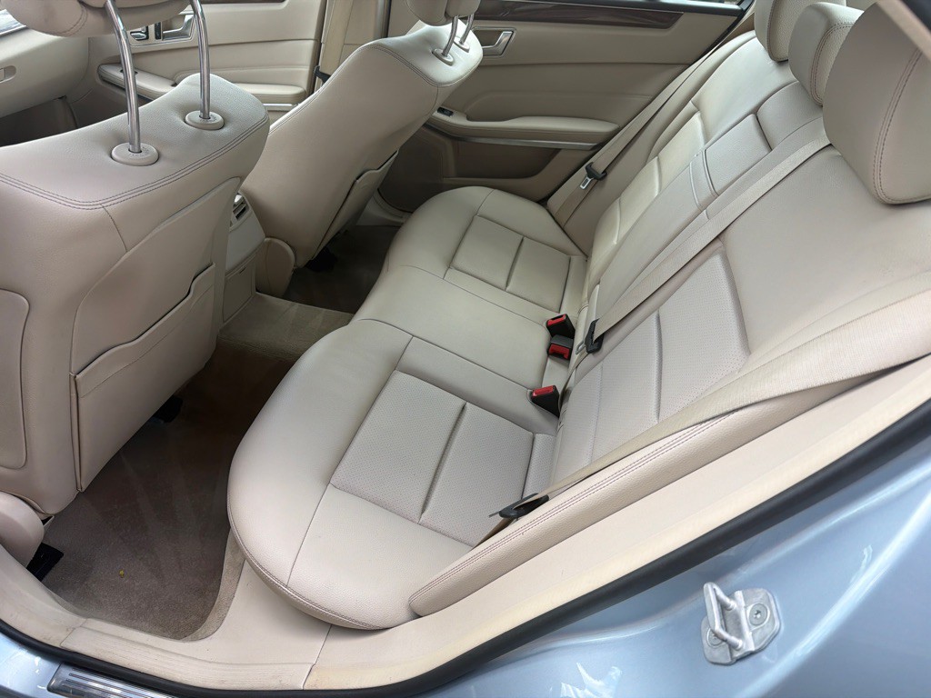 2014 Mercedes-Benz E-Class Image 24