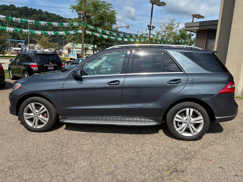 2015 Mercedes-Benz M-Class Image 9