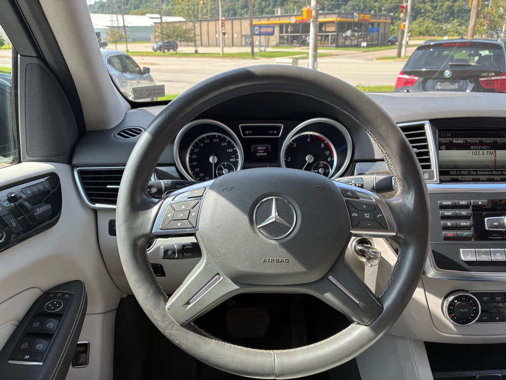 2015 Mercedes-Benz M-Class Image 16