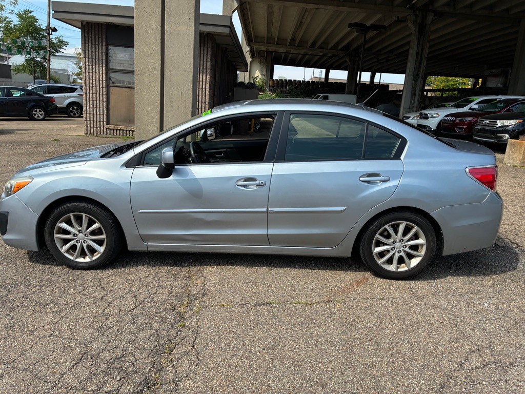 2013 Subaru Impreza Image 2