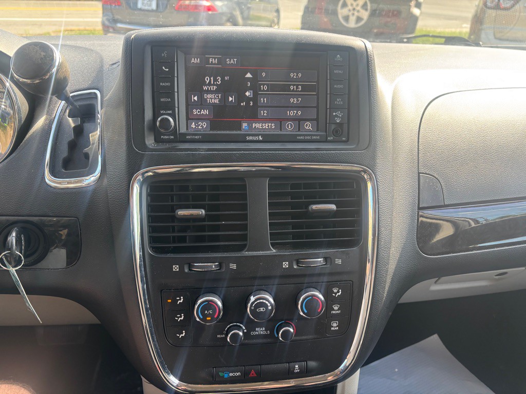 2017 Dodge Grand Caravan Image 16
