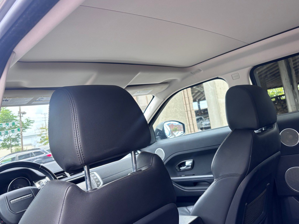 2015 Land Rover Range Rover Evoque Image 25