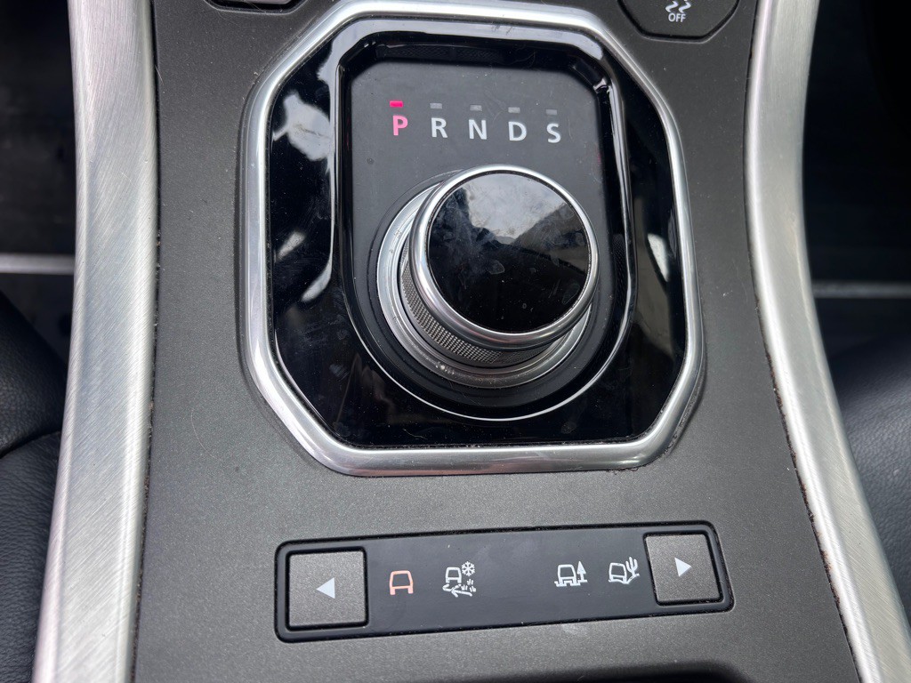 2015 Land Rover Range Rover Evoque Image 28