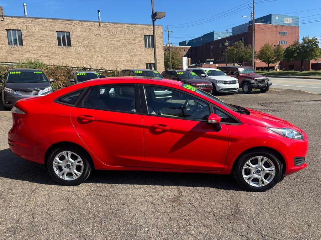 2014 Ford Fiesta Image 4