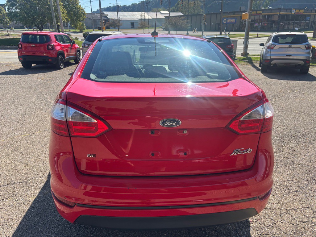 2014 Ford Fiesta Image 6