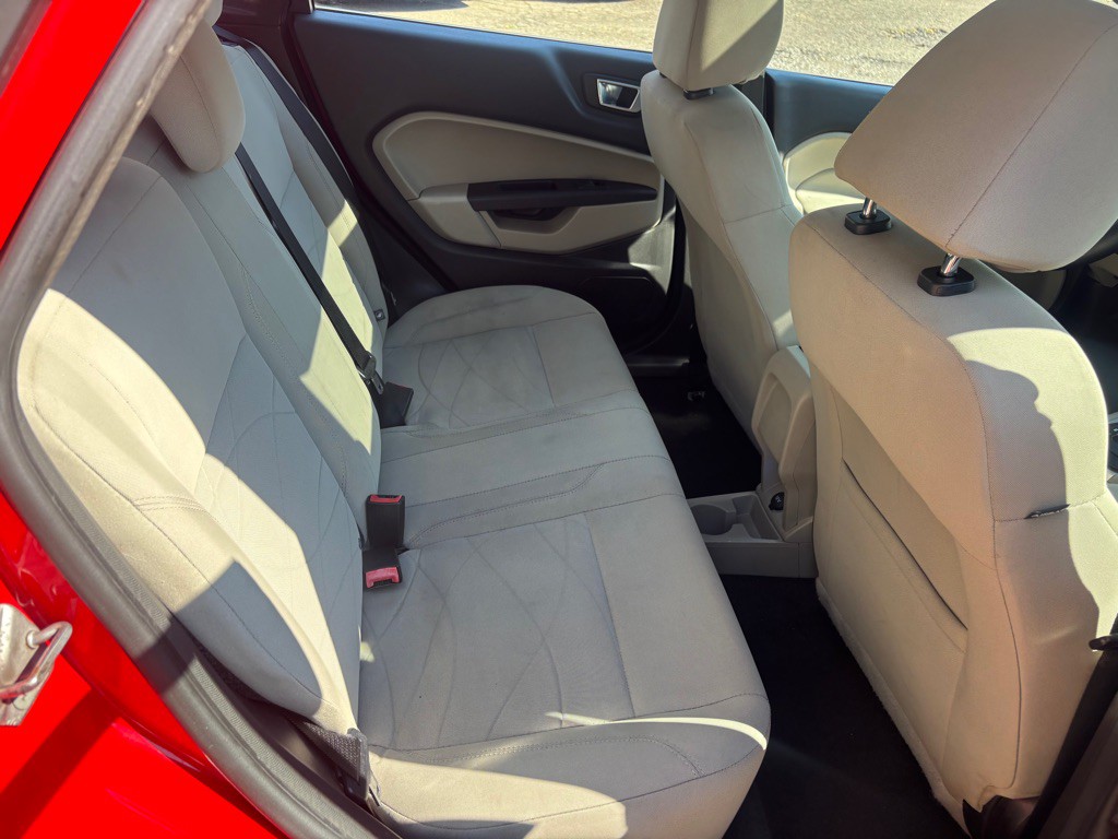 2014 Ford Fiesta Image 14