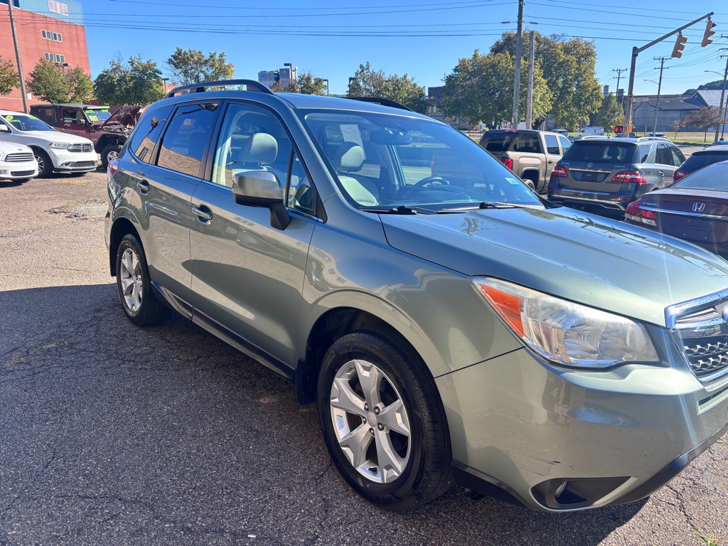 2014 Subaru Forester Image 2