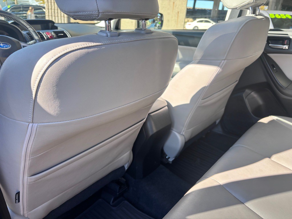 2014 Subaru Forester Image 9