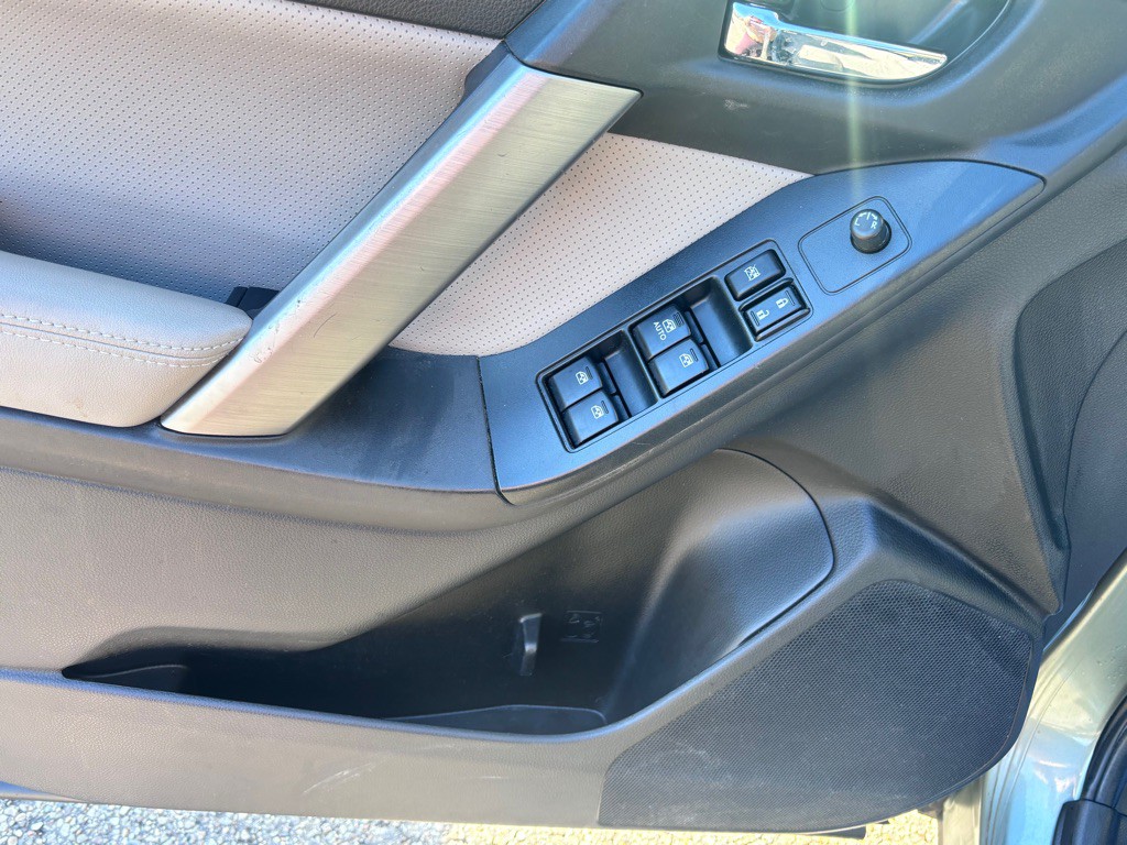2014 Subaru Forester Image 15