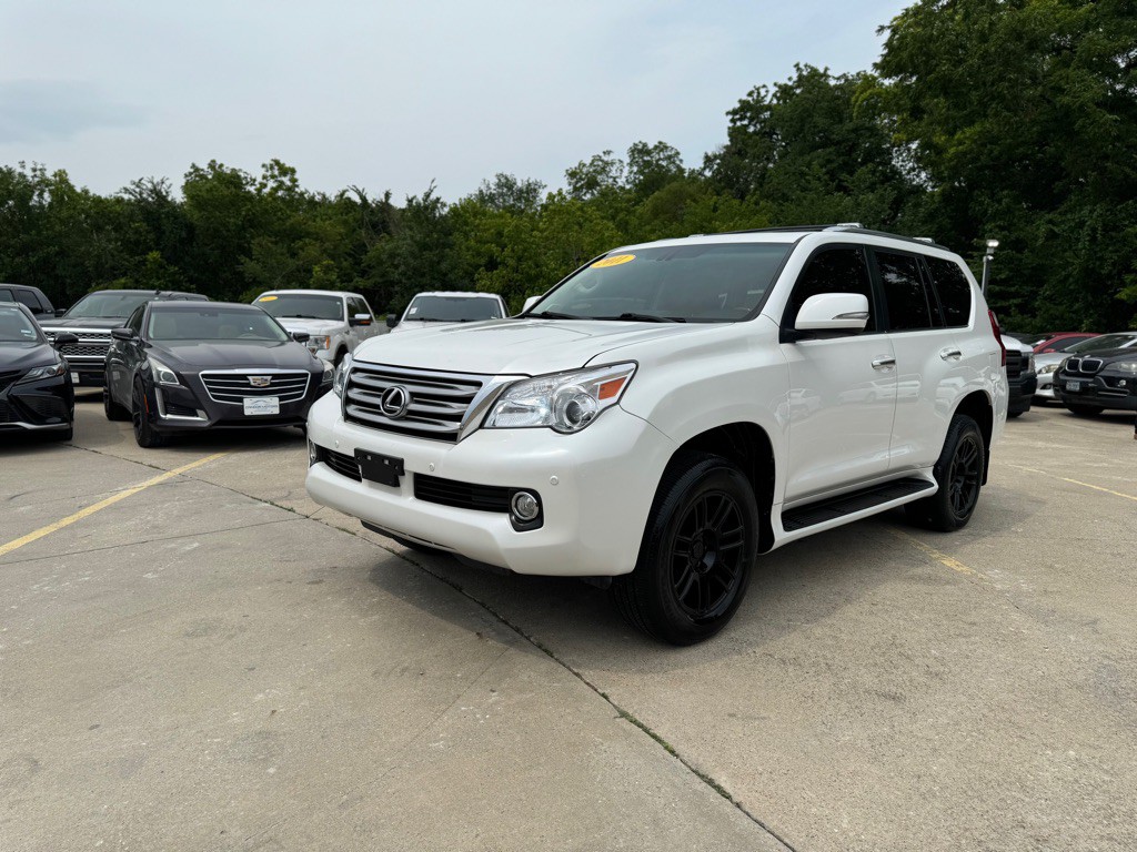 2011 Lexus GX Image 3