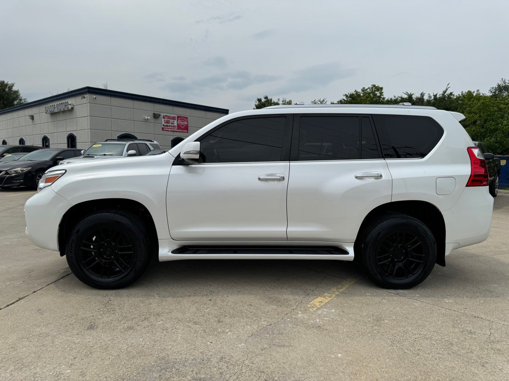 2011 Lexus GX Image 4