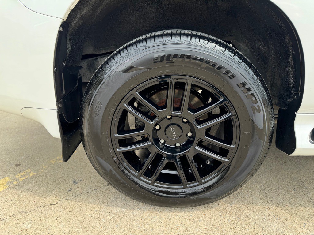 2011 Lexus GX Image 9