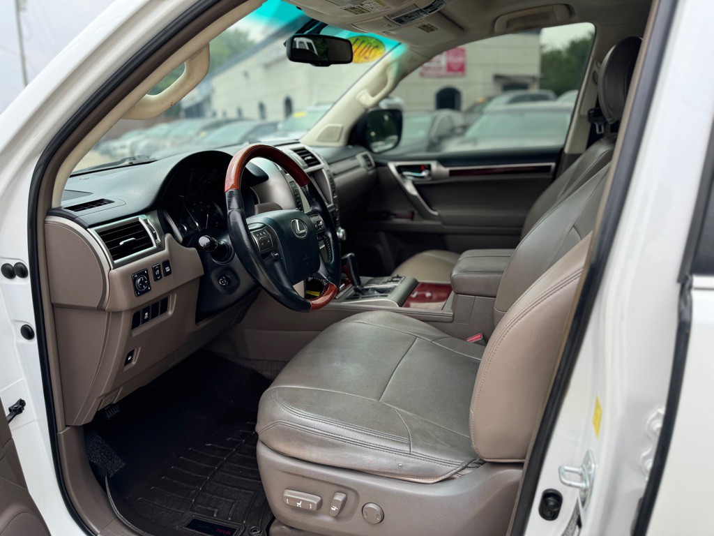 2011 Lexus GX Image 14