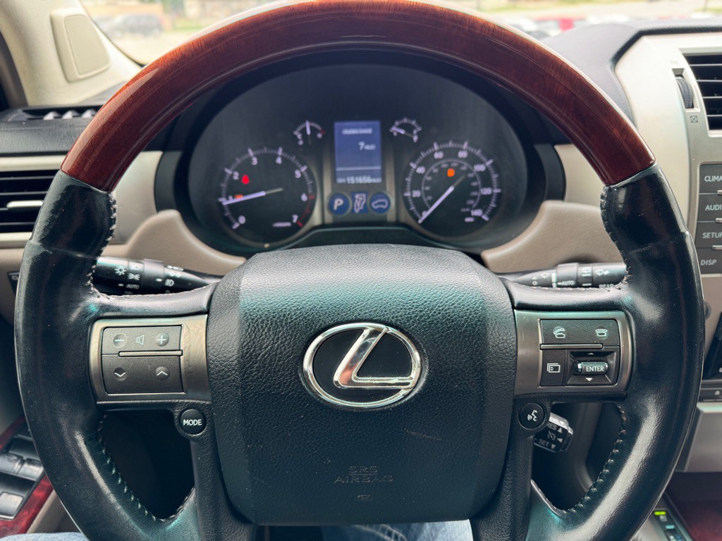 2011 Lexus GX Image 16