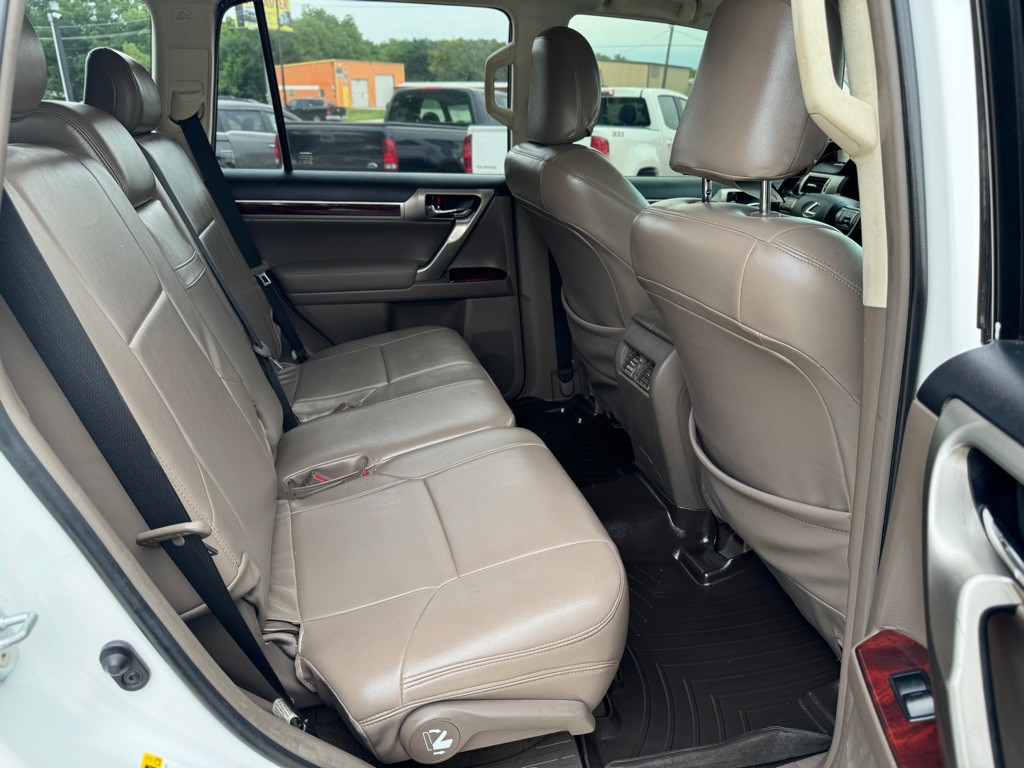 2011 Lexus GX Image 23