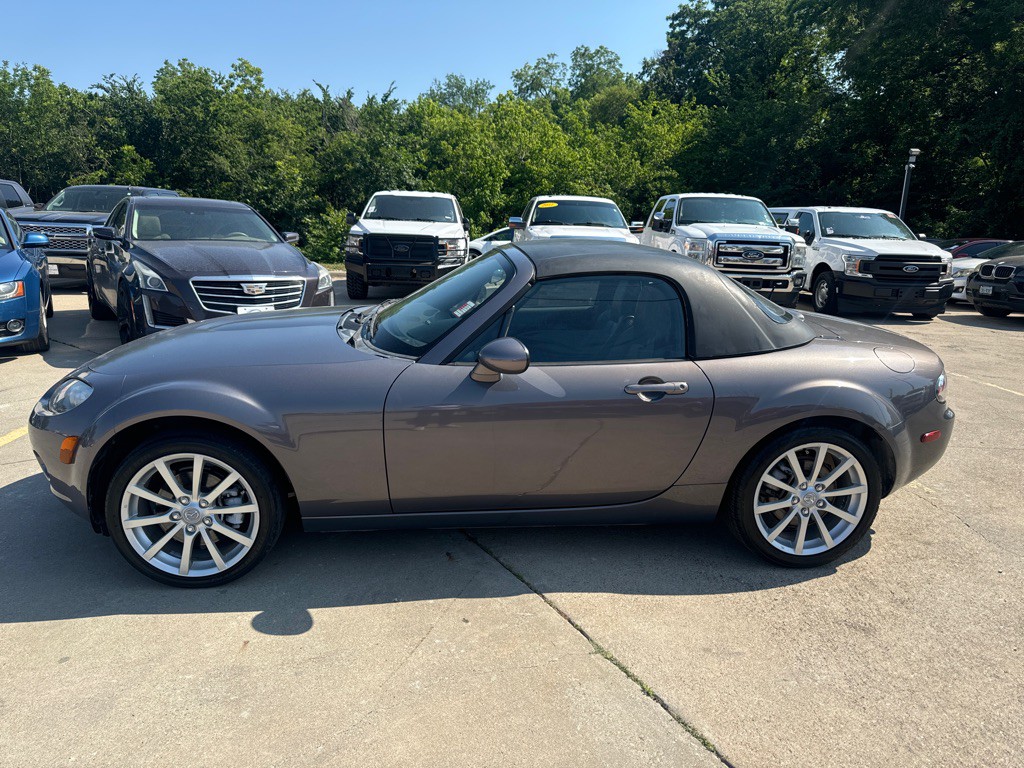 2006 Mazda MX-5 Miata Image 2