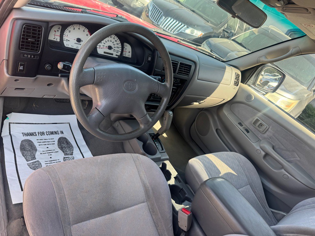 2003 Toyota Tacoma Image 9