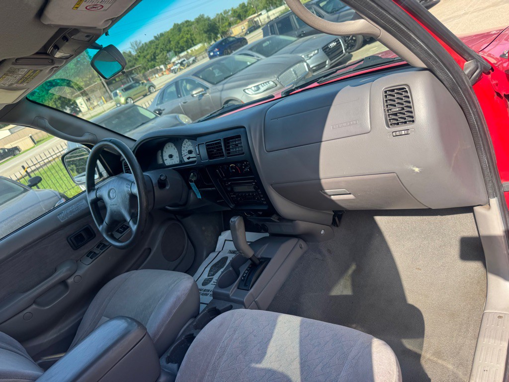 2003 Toyota Tacoma Image 16