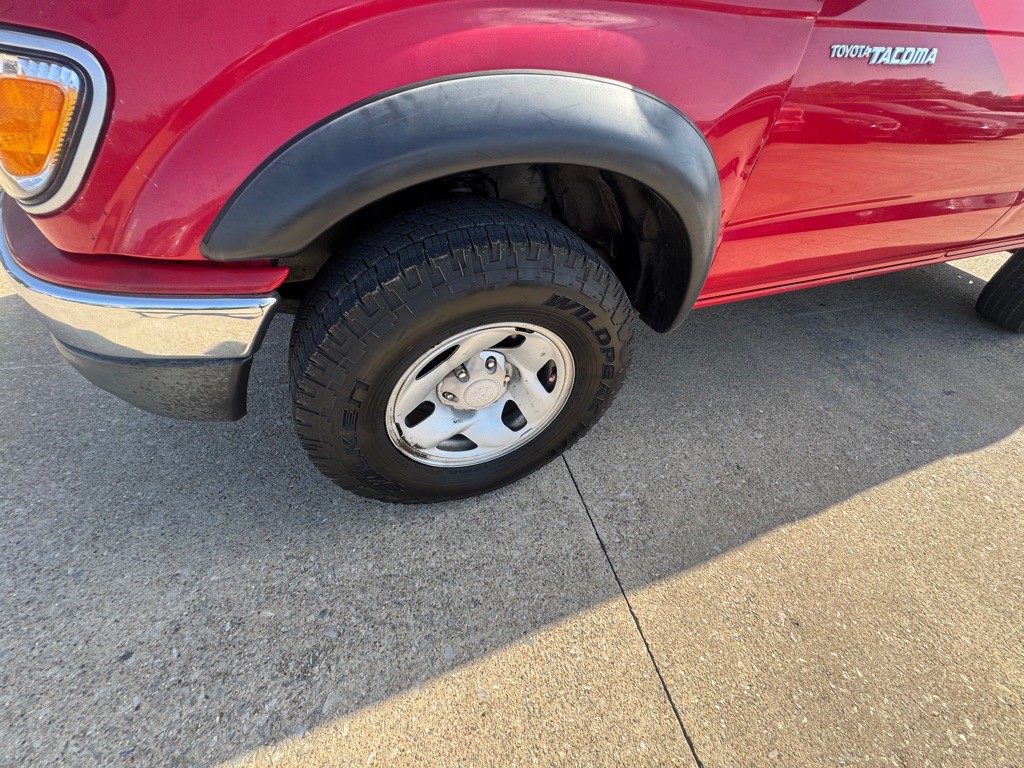 2003 Toyota Tacoma Image 24