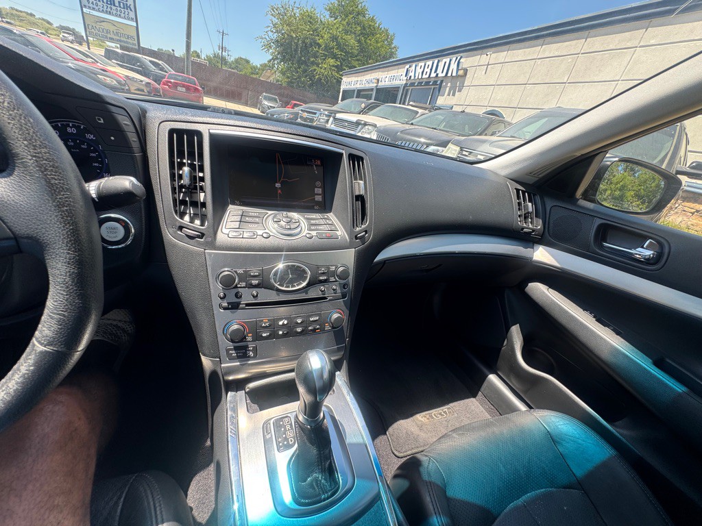 2013 INFINITI G37 Image 18
