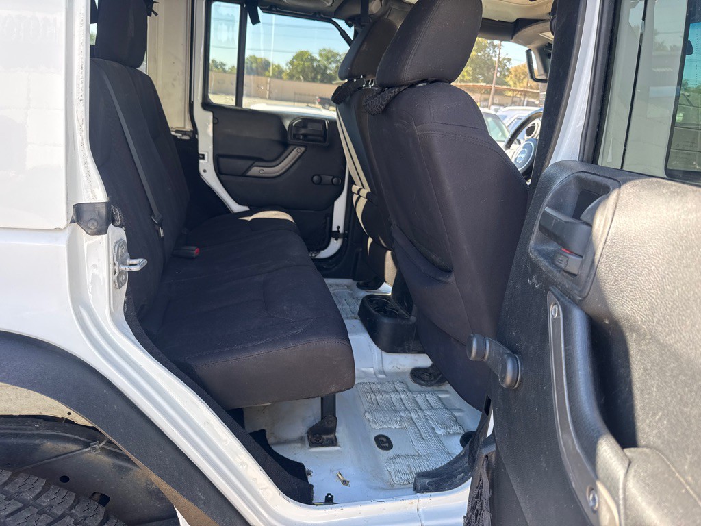 2013 Jeep Wrangler Unlimited Image 11