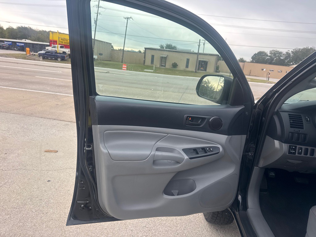 2012 Toyota Tacoma Image 11