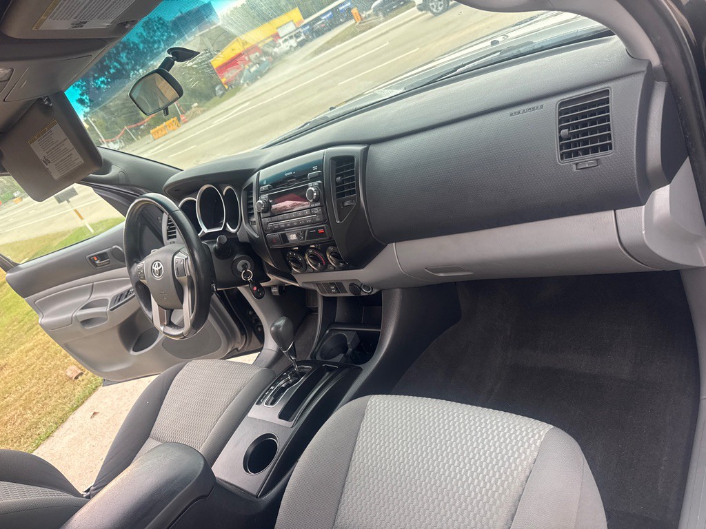 2012 Toyota Tacoma Image 17